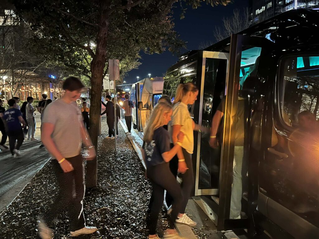 Why Dallas Groups Book Party Bus for Concerts Dallas Instead of Fighting Downtown Traffic
